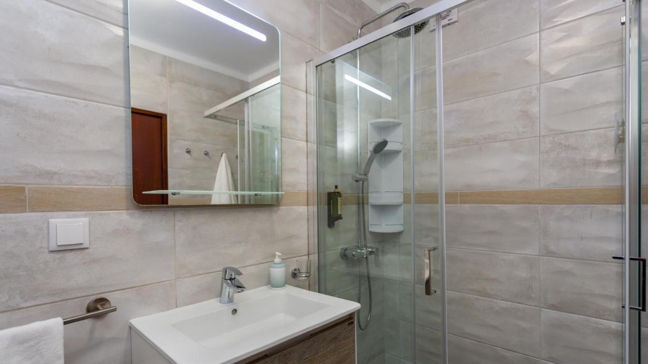 Comfort 1Bdr Apartment W/Pool By Lovelystay Portimao Ngoại thất bức ảnh