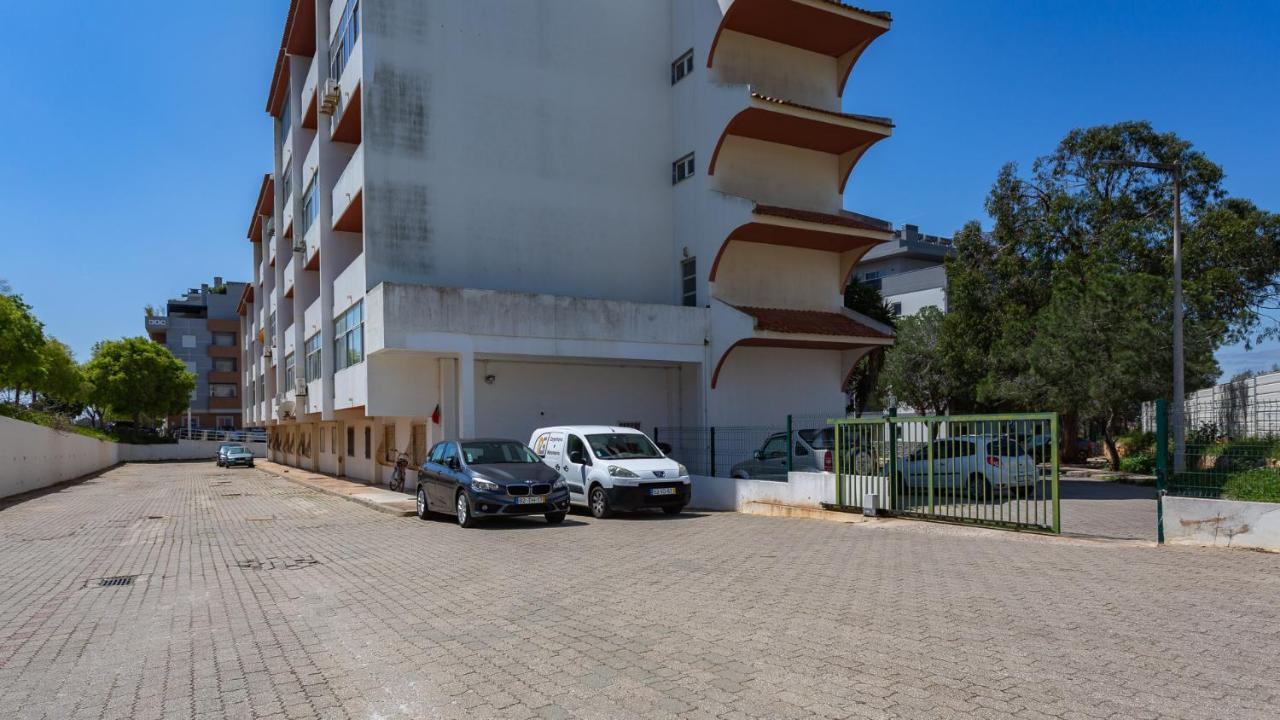 Comfort 1Bdr Apartment W/Pool By Lovelystay Portimao Ngoại thất bức ảnh